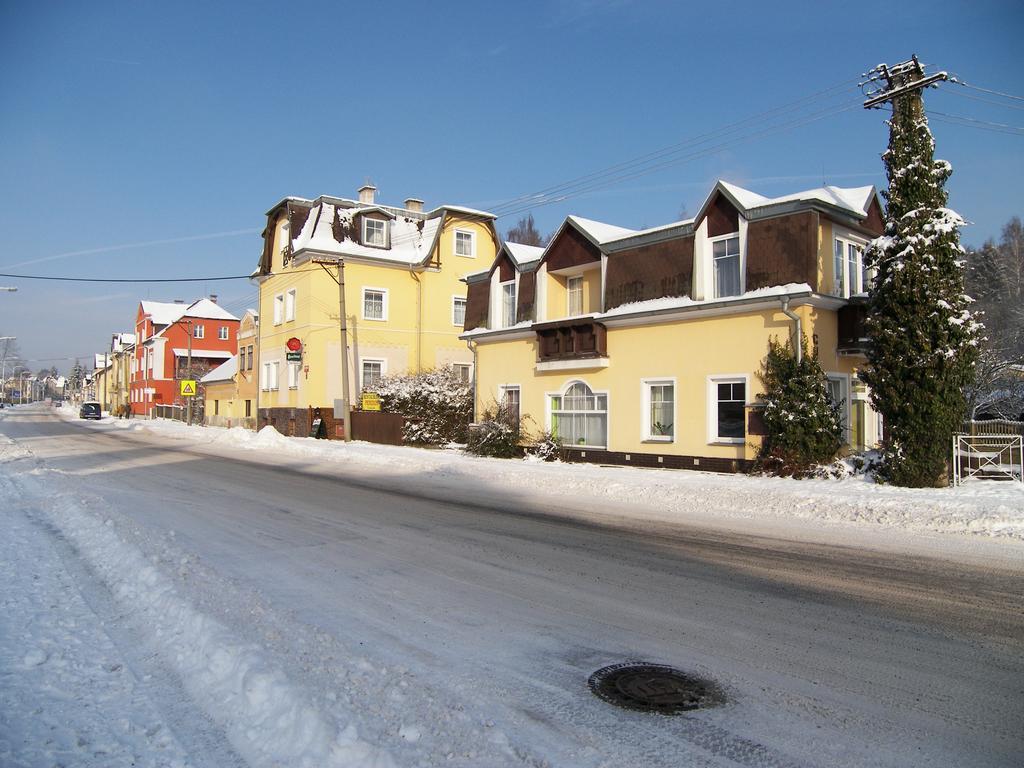 Penzion U Antonickova Pramene Marianske Lazne Exterior photo